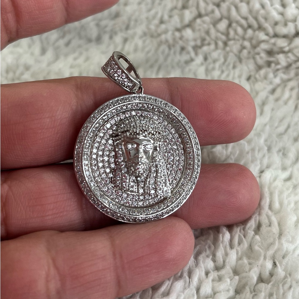 925 Silver Bling Bling Rhodium Jesus CZ Circle Pendant